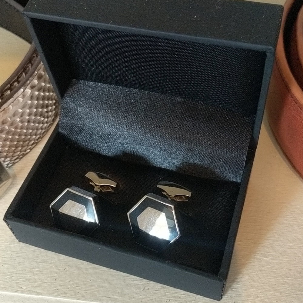 Cuff links
